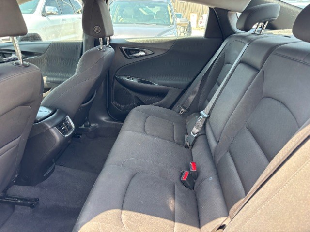Chevrolet Malibu Vehicle Full-screen Gallery Image 06