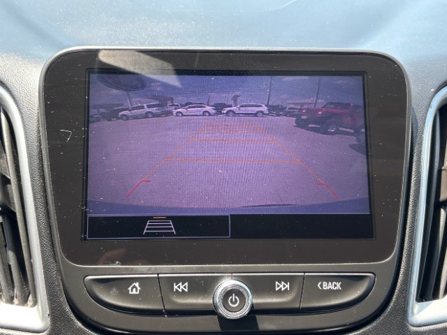 Chevrolet Malibu Vehicle Full-screen Gallery Image 11