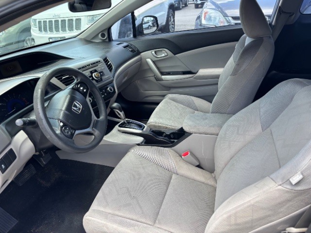 Honda Civic Coupe Vehicle Full-screen Gallery Image 06
