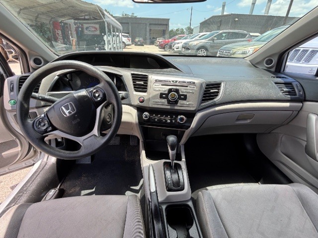 Honda Civic Coupe Vehicle Full-screen Gallery Image 08