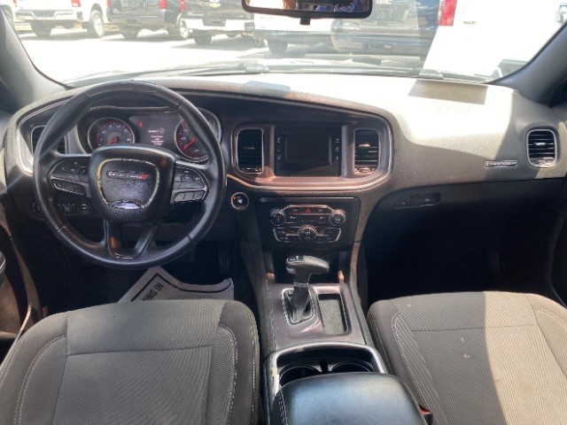 Dodge Charger Vehicle Full-screen Gallery Image 06