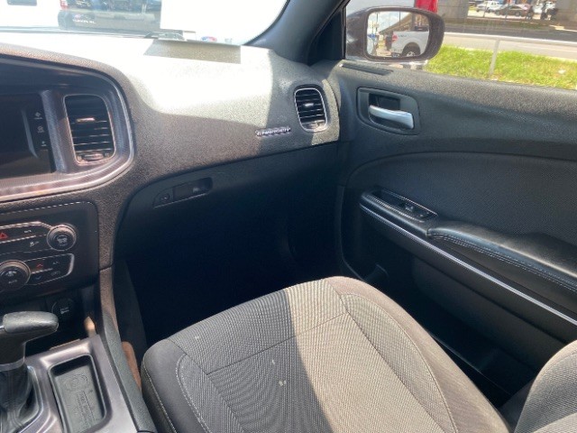 Dodge Charger Vehicle Full-screen Gallery Image 10