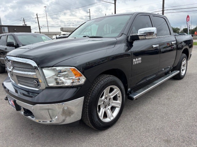 Ram 1500 Vehicle Full-screen Gallery Image 03