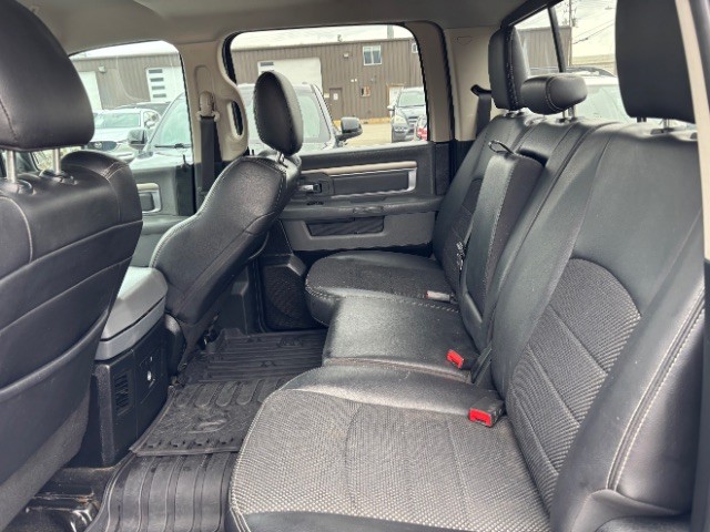 Ram 1500 Vehicle Full-screen Gallery Image 06