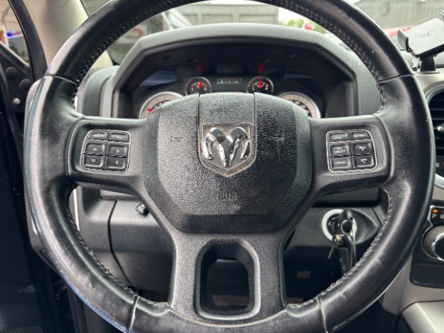 Ram 1500 Vehicle Full-screen Gallery Image 12
