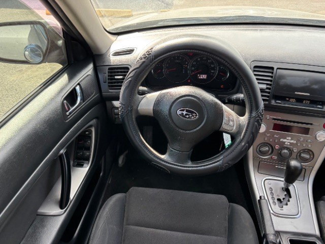 Subaru Outback Vehicle Full-screen Gallery Image 08