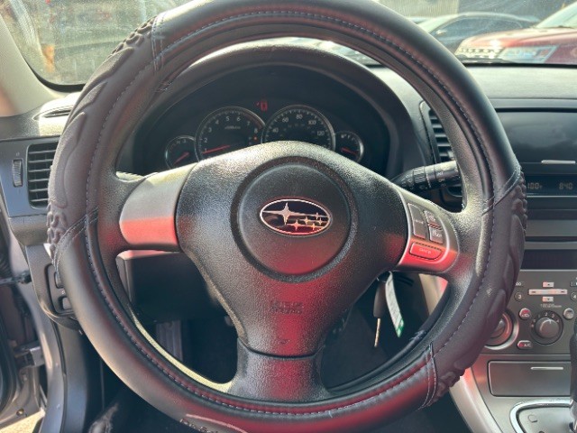 Subaru Outback Vehicle Full-screen Gallery Image 11