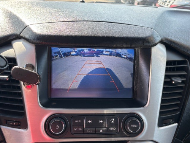 GMC Yukon XL Vehicle Full-screen Gallery Image 13