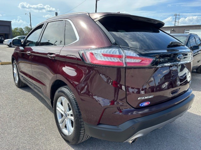Ford Edge Vehicle Full-screen Gallery Image 04