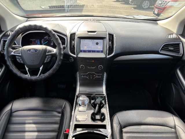 Ford Edge Vehicle Full-screen Gallery Image 07