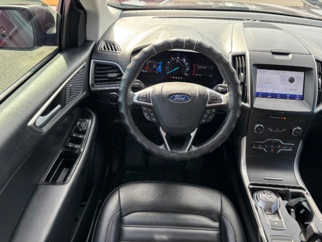 Ford Edge Vehicle Full-screen Gallery Image 08
