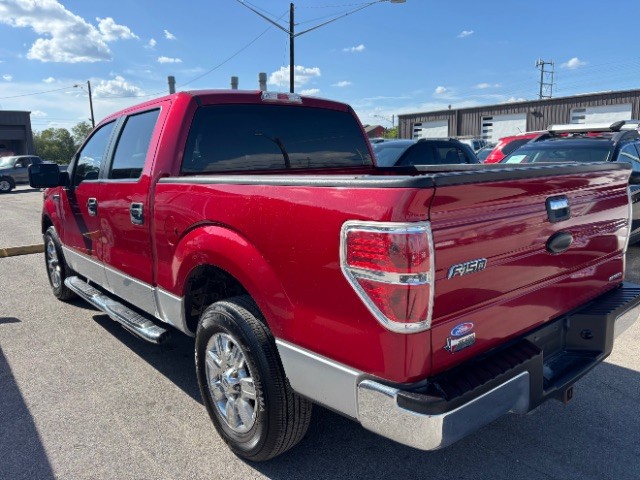 Ford F-150 Vehicle Full-screen Gallery Image 04