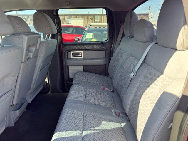 Ford F-150 Vehicle Full-screen Gallery Image 06