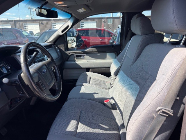 Ford F-150 Vehicle Full-screen Gallery Image 10