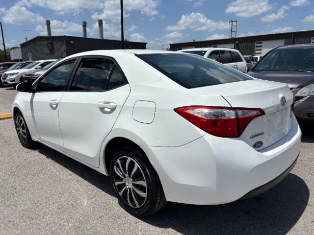 Toyota Corolla Vehicle Full-screen Gallery Image 04