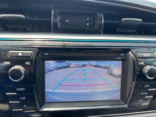Toyota Corolla Vehicle Full-screen Gallery Image 11