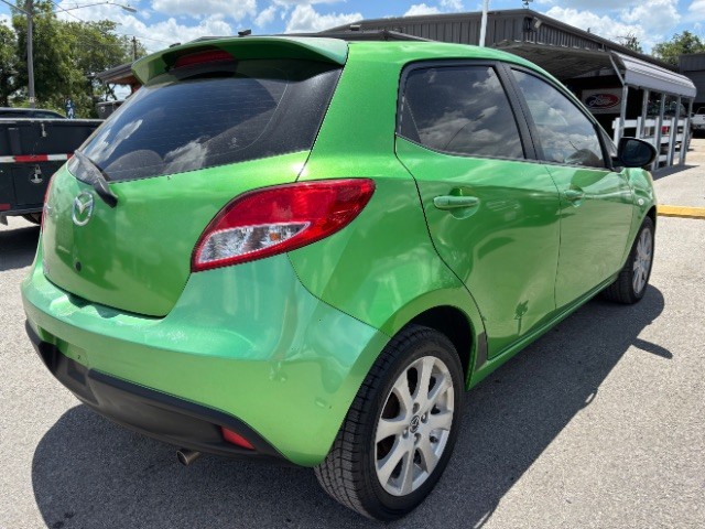 Mazda Mazda2 Vehicle Full-screen Gallery Image 05