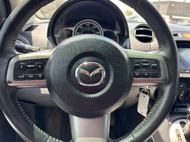 Mazda Mazda2 Vehicle Full-screen Gallery Image 10