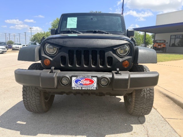 Jeep Wrangler Unlimited Vehicle Full-screen Gallery Image 03