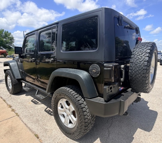 Jeep Wrangler Unlimited Vehicle Full-screen Gallery Image 05