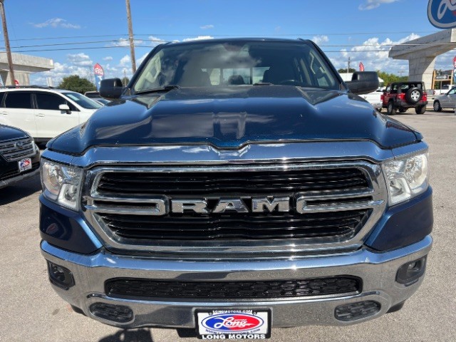 Ram 1500 Vehicle Full-screen Gallery Image 02