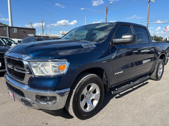 Ram 1500 Vehicle Full-screen Gallery Image 03