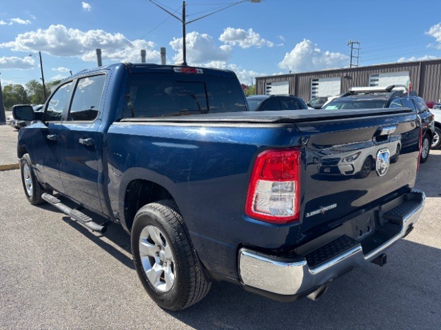 Ram 1500 Vehicle Full-screen Gallery Image 04