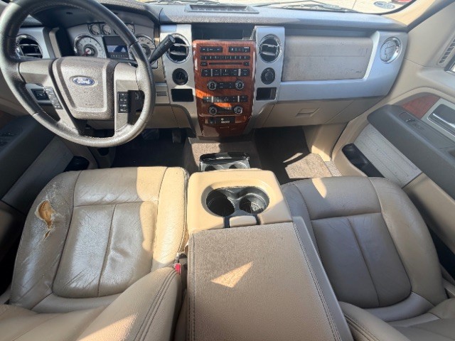 Ford F-150 Vehicle Full-screen Gallery Image 06