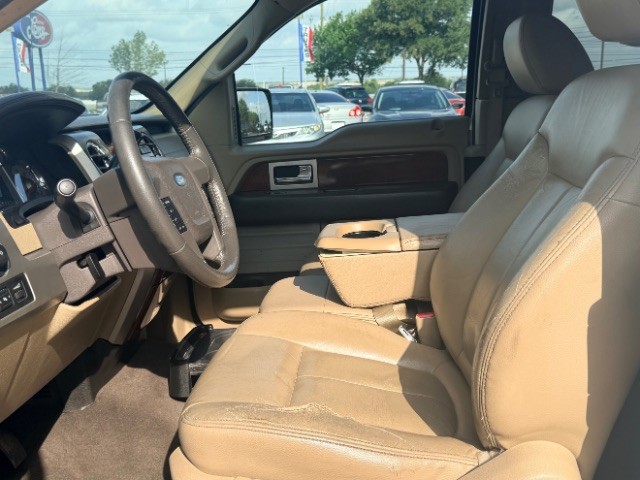 Ford F-150 Vehicle Full-screen Gallery Image 08