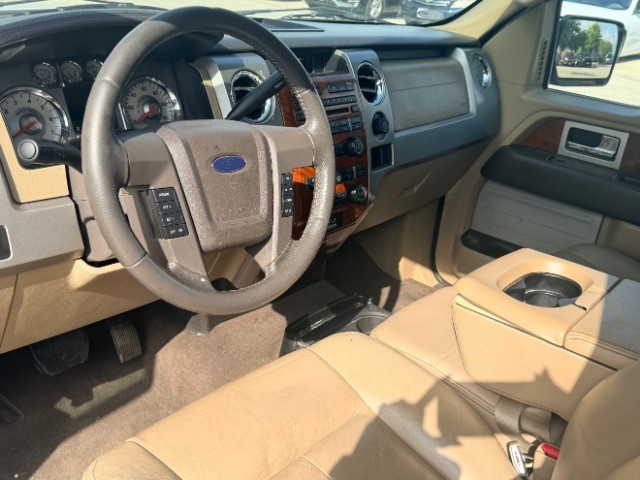 Ford F-150 Vehicle Full-screen Gallery Image 09