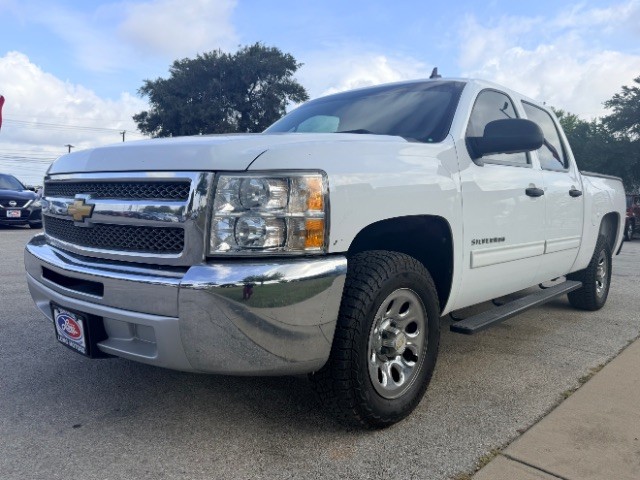 Chevrolet Silverado 1500 Vehicle Full-screen Gallery Image 02