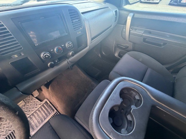 Chevrolet Silverado 1500 Vehicle Full-screen Gallery Image 10