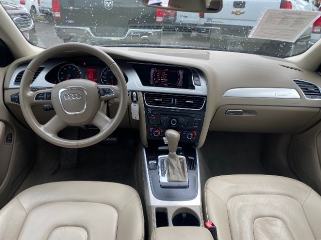 Audi A4 Vehicle Full-screen Gallery Image 06