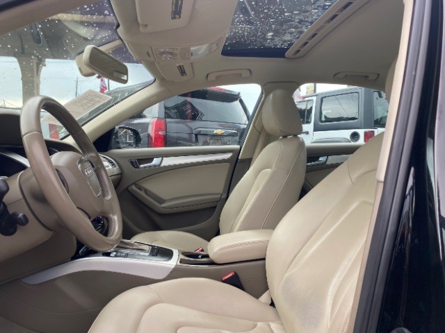 Audi A4 Vehicle Full-screen Gallery Image 08