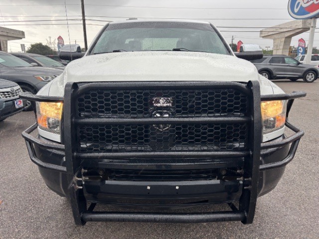 Ram 2500 Vehicle Full-screen Gallery Image 02