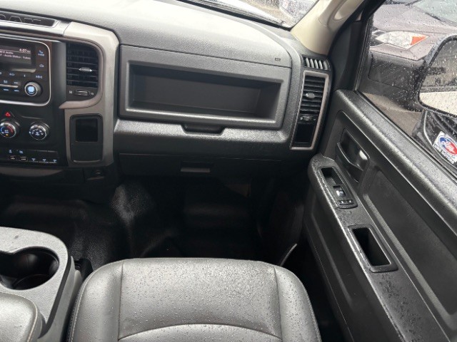 Ram 2500 Vehicle Full-screen Gallery Image 09