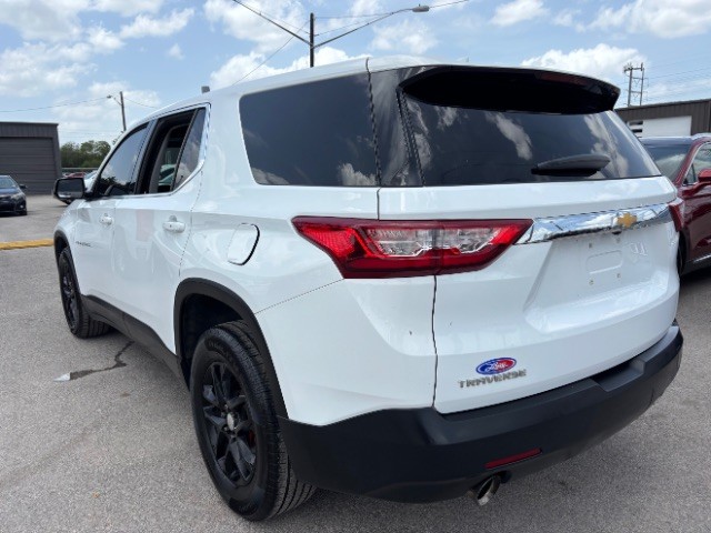Chevrolet Traverse Vehicle Full-screen Gallery Image 04