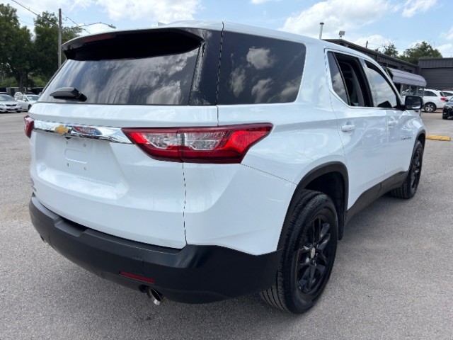 Chevrolet Traverse Vehicle Full-screen Gallery Image 05