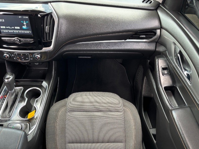 Chevrolet Traverse Vehicle Full-screen Gallery Image 09