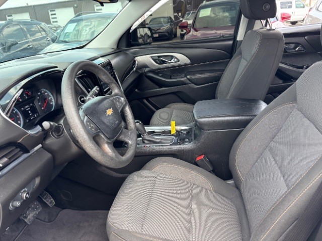 Chevrolet Traverse Vehicle Full-screen Gallery Image 10