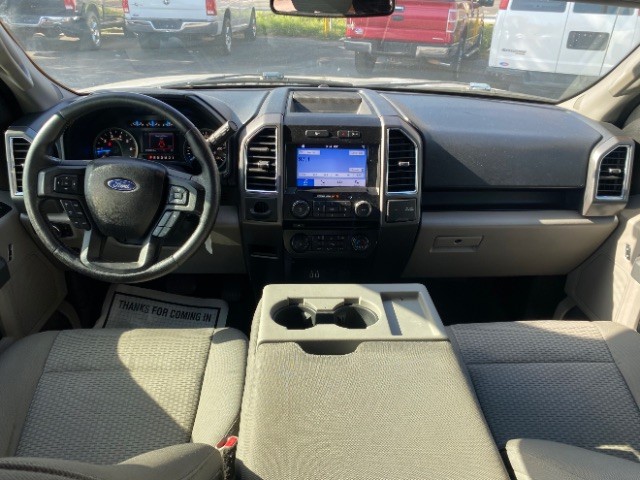 Ford F-150 Vehicle Full-screen Gallery Image 06