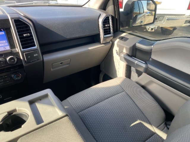 Ford F-150 Vehicle Full-screen Gallery Image 10