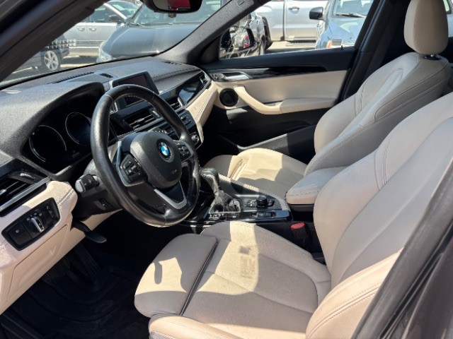 BMW X2 Vehicle Full-screen Gallery Image 10