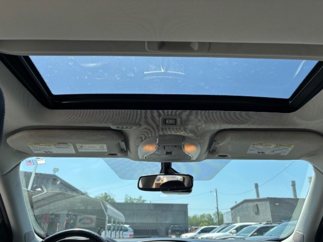 INFINITI QX60 Vehicle Full-screen Gallery Image 10