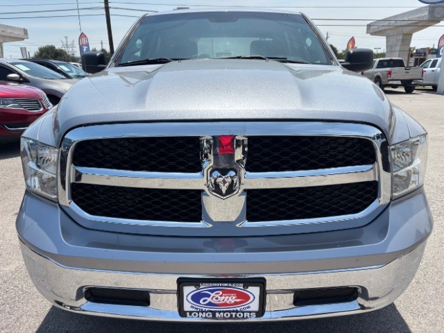 Ram 1500 Classic Vehicle Full-screen Gallery Image 02