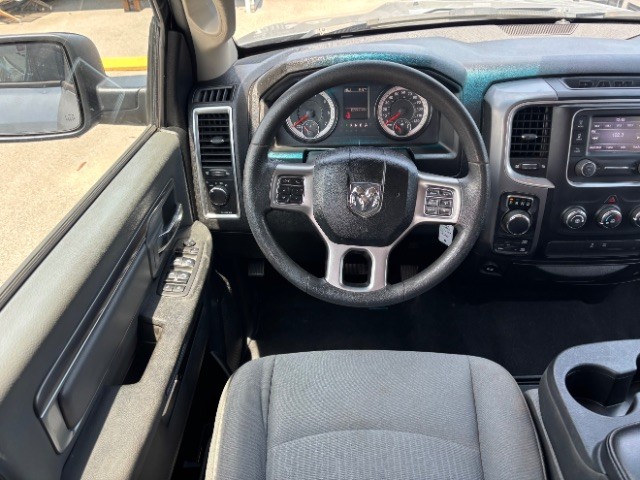 Ram 1500 Classic Vehicle Full-screen Gallery Image 08