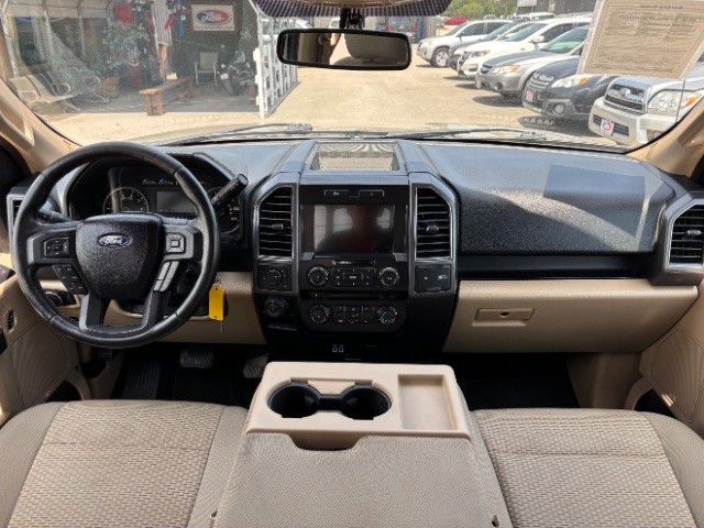 Ford F-150 Vehicle Full-screen Gallery Image 07