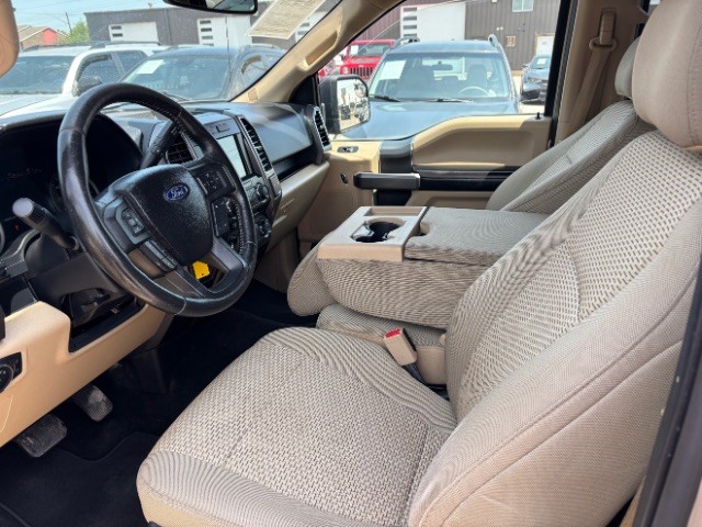 Ford F-150 Vehicle Full-screen Gallery Image 10