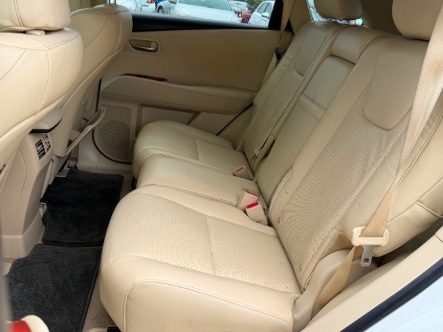 Lexus RX 350 Vehicle Full-screen Gallery Image 07