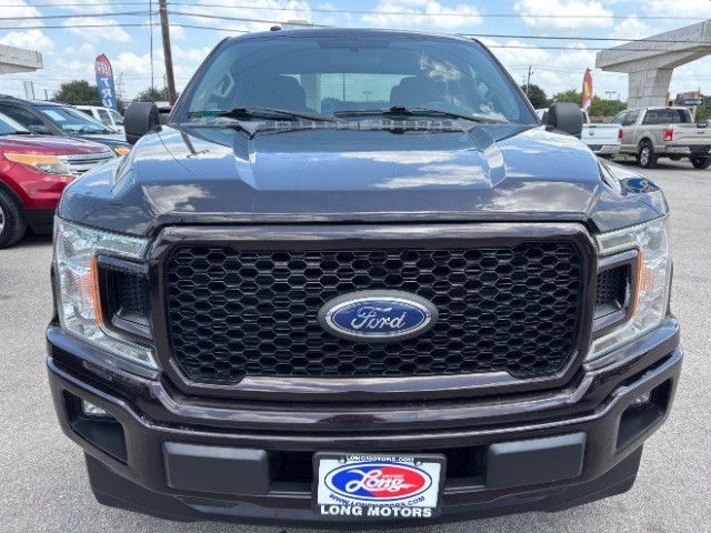 Ford F-150 Vehicle Full-screen Gallery Image 02